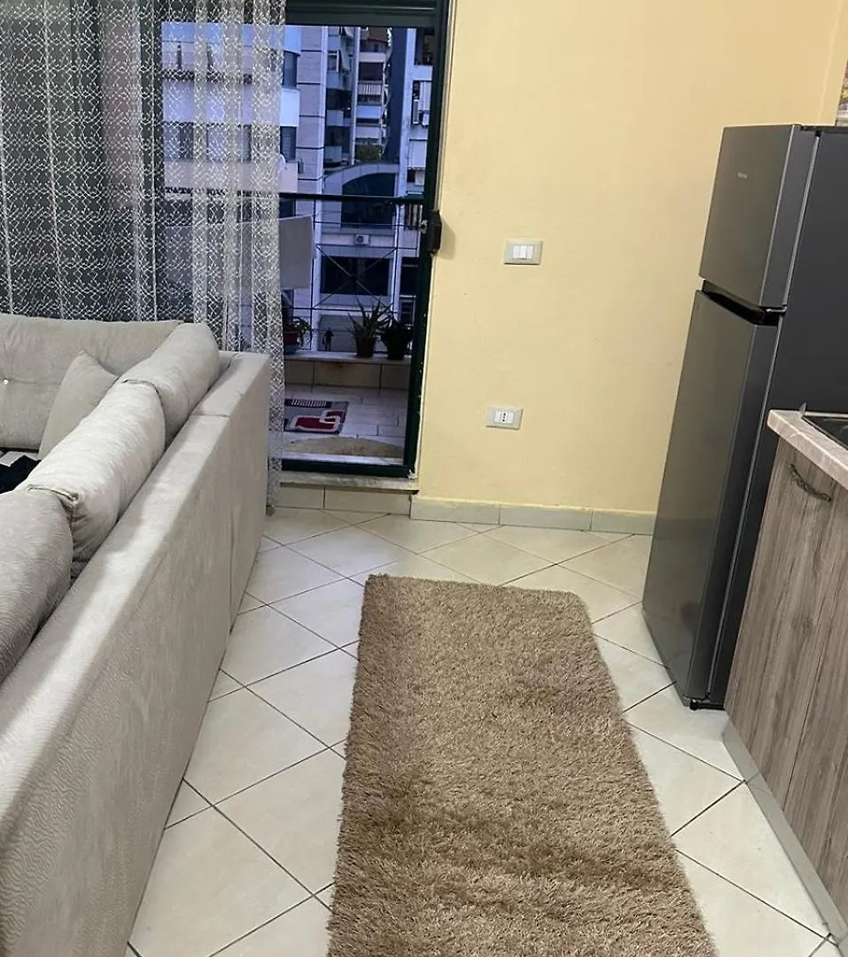 شقة Kompleksi Delijorgji Apartament تيرانا